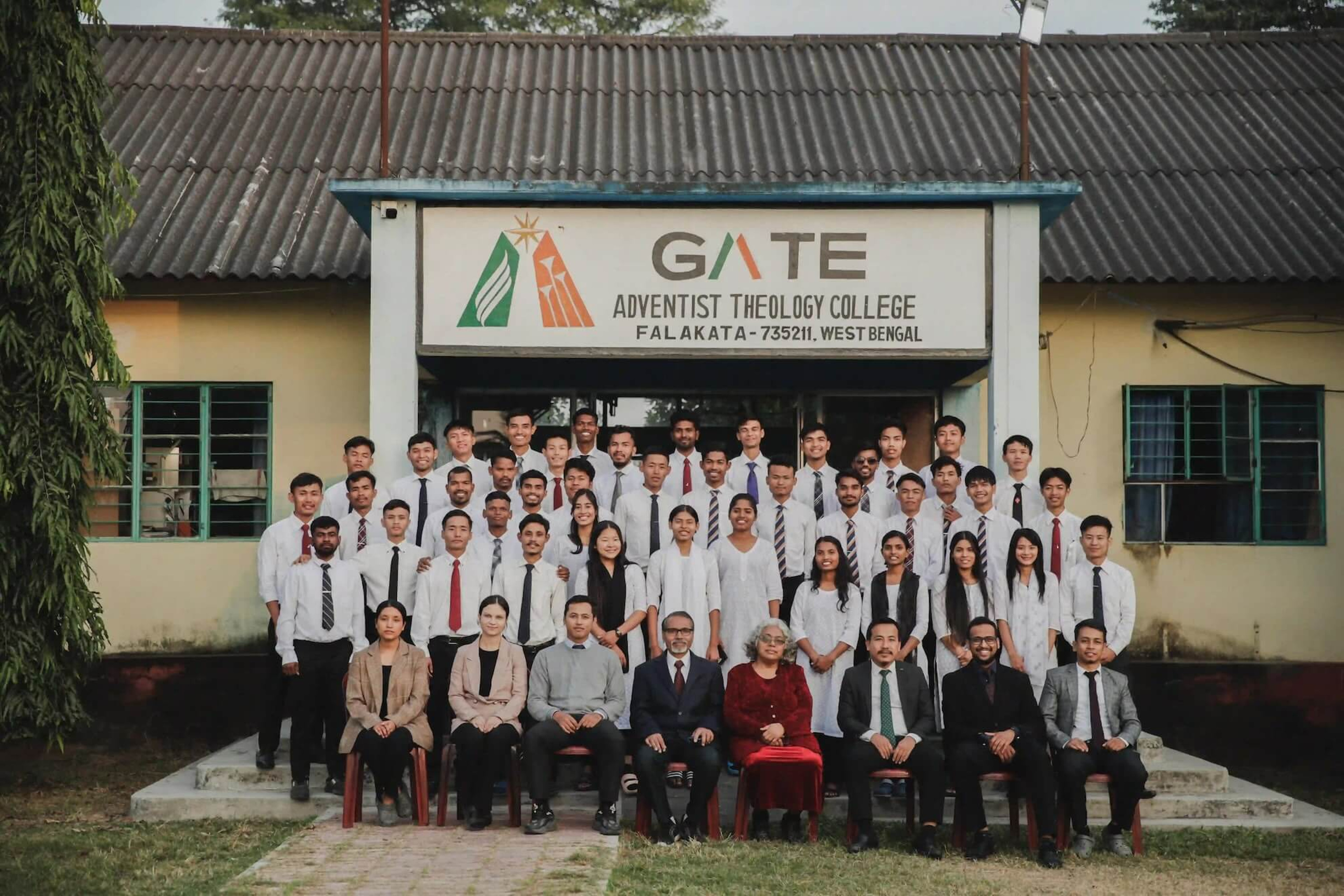 Students in front of GATE